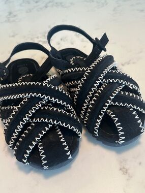 Farm Rio Zig Zag Sandals